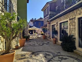 FIORE GARDEN SUITES