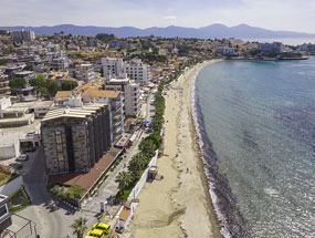 SUNDAY BEACH